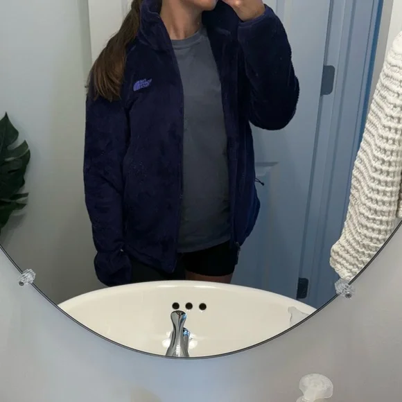 The North Face Purple Fleece Jacket - Picture 4 of 6